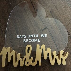 Hobby Lobby Gold and Clear Mr & Mrs Countdown Decor